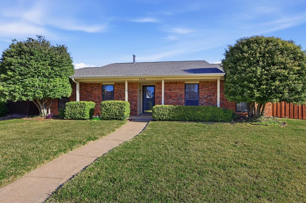 2913 Flagstone Drive