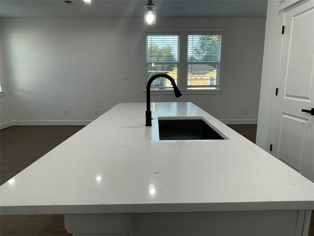 John & Ma Genaros Re - Residential