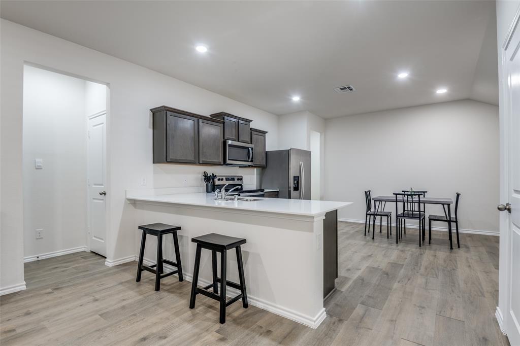 Magnolia Ph 10 - Residential