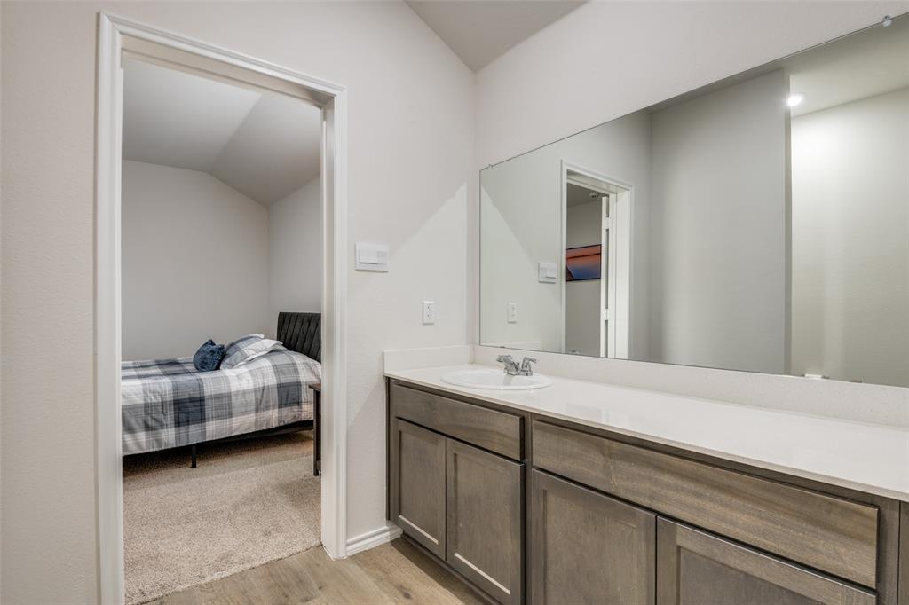 Magnolia Ph 10 - Residential