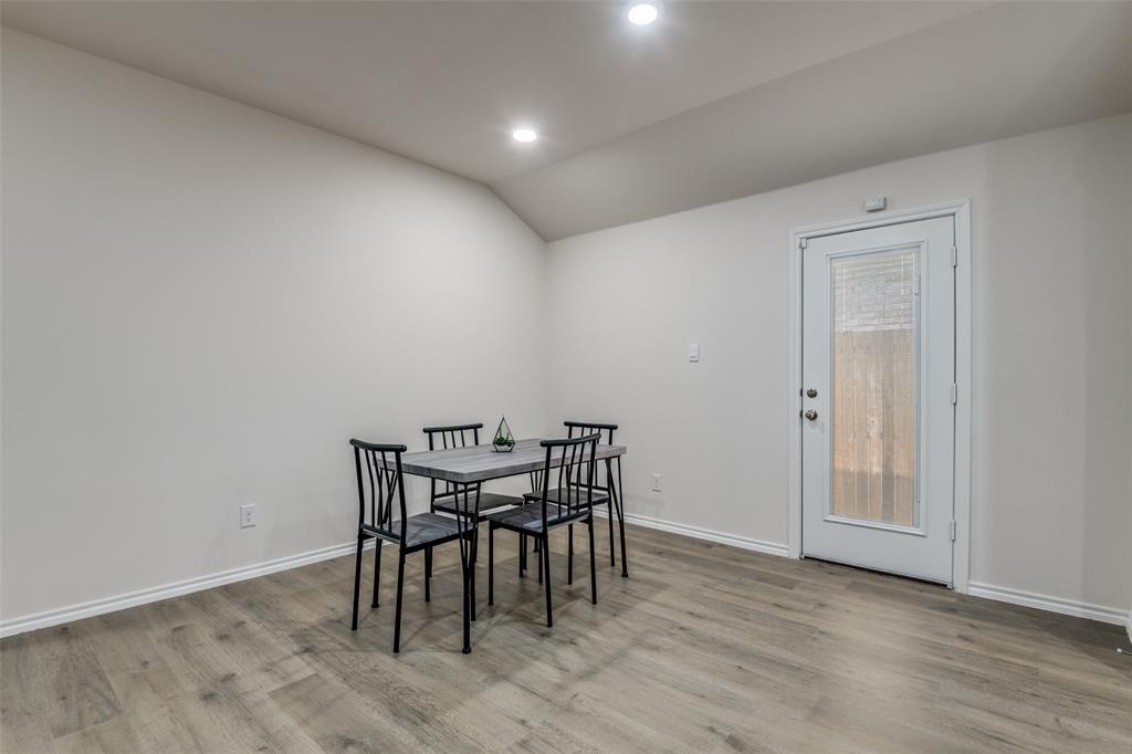 Magnolia Ph 10 - Residential