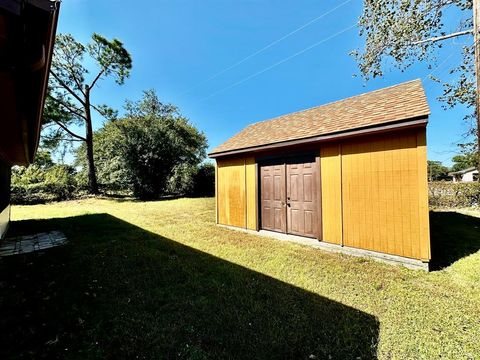 Tiny photo for 16 Haven Circle, Denison, TX 75020 (MLS # 21099837)