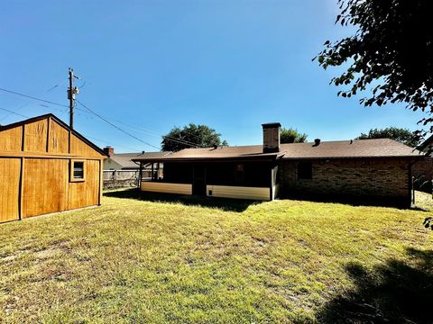 Tiny photo for 16 Haven Circle, Denison, TX 75020 (MLS # 21099837)