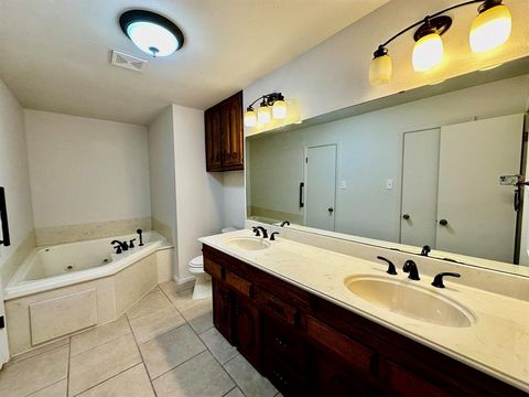 Tiny photo for 16 Haven Circle, Denison, TX 75020 (MLS # 21099837)