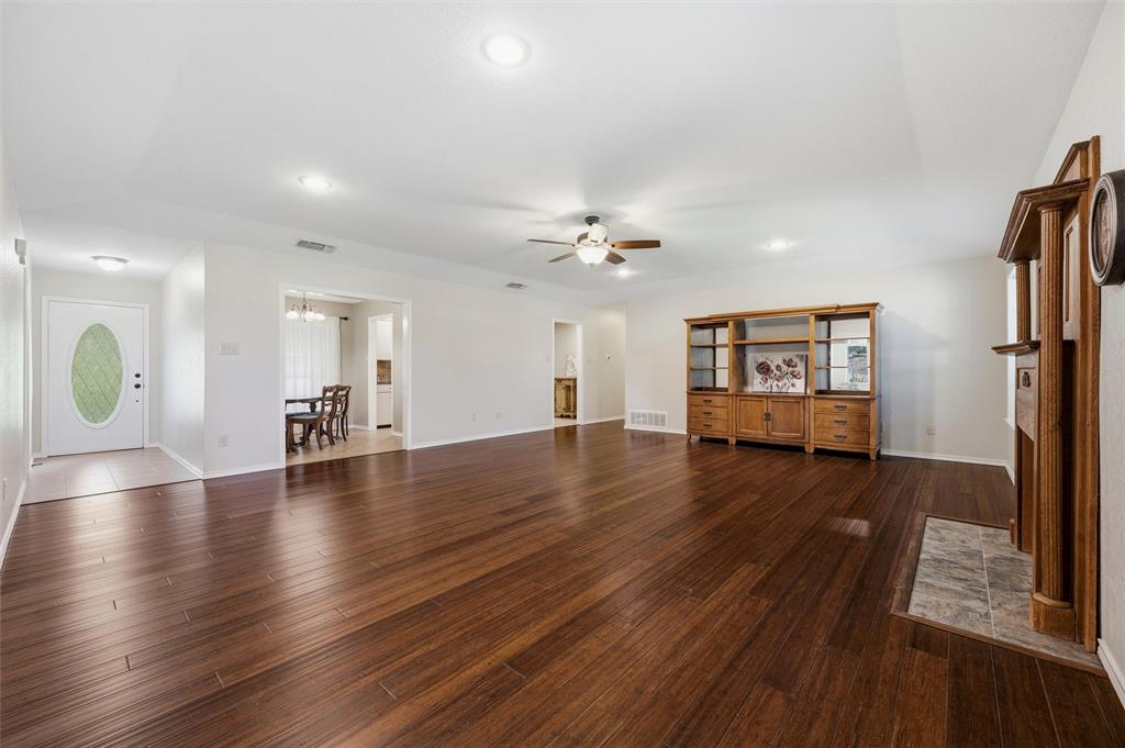 217 Paint Pony Trail N