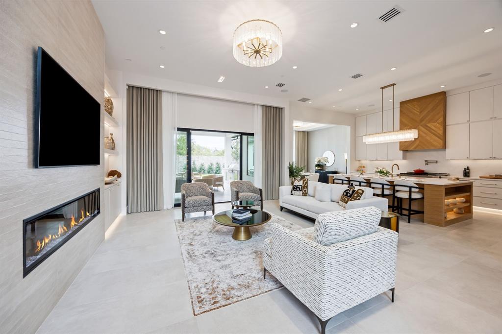 Avadene at Las Colinas - Residential