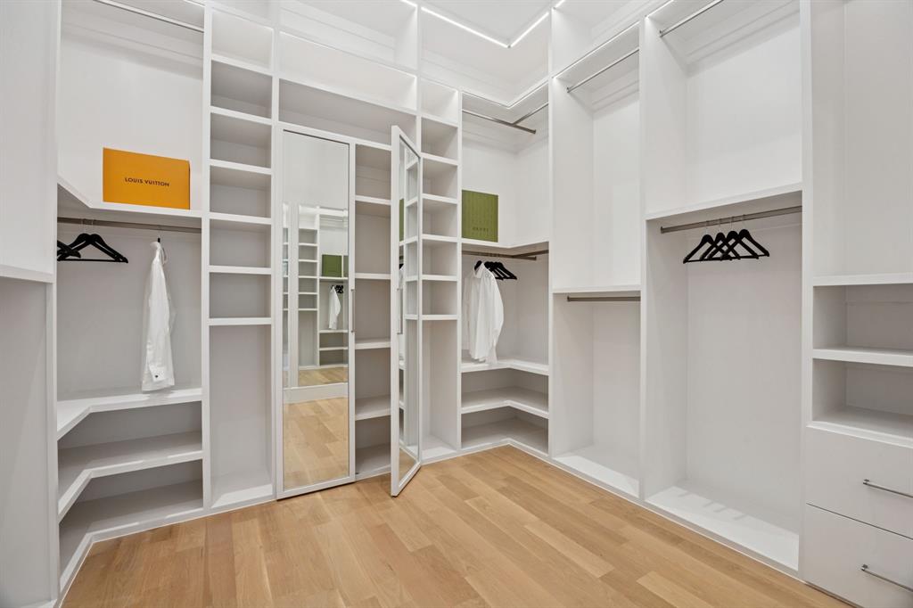 Avadene at Las Colinas - Residential