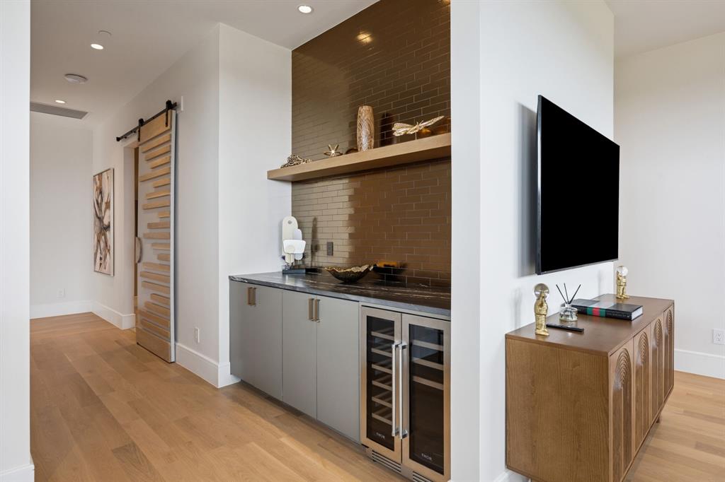 Avadene at Las Colinas - Residential