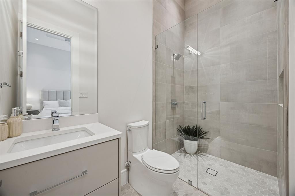 Avadene at Las Colinas - Residential