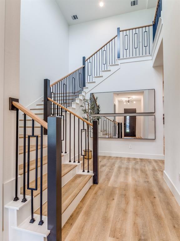 2146 Roanoke Avenue