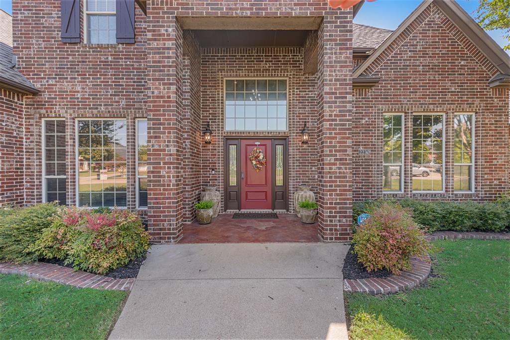 2230 Woodlands Circle