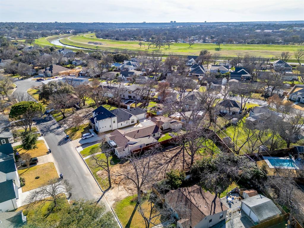 Crestwood Add - Land