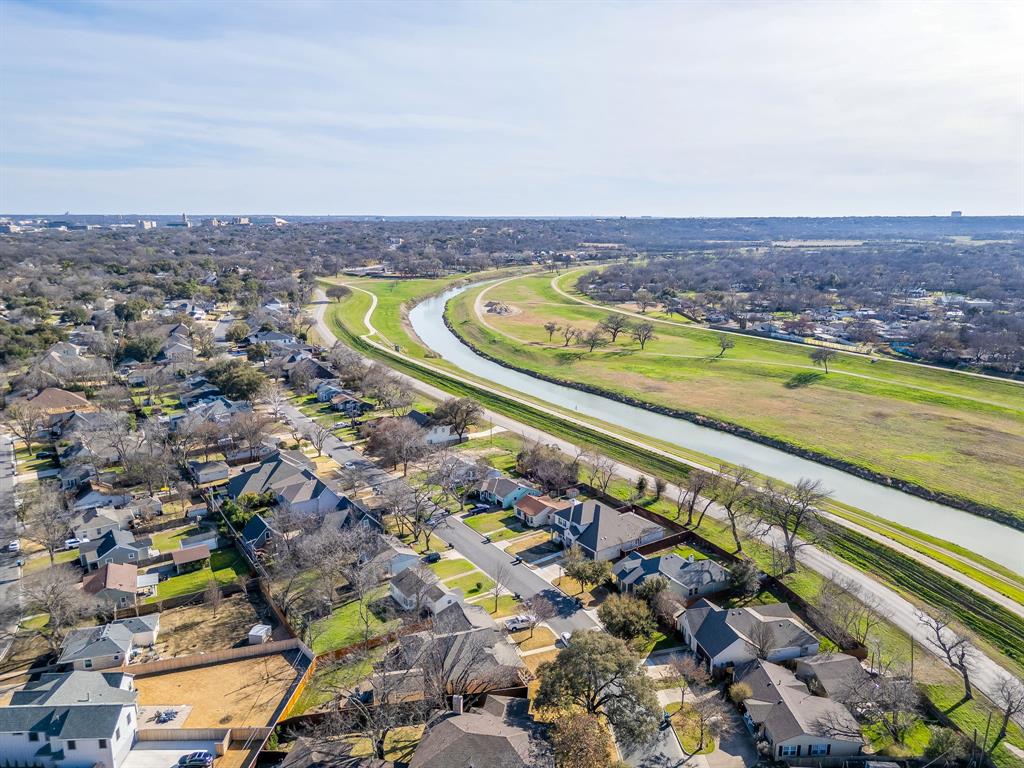 Crestwood Add - Land