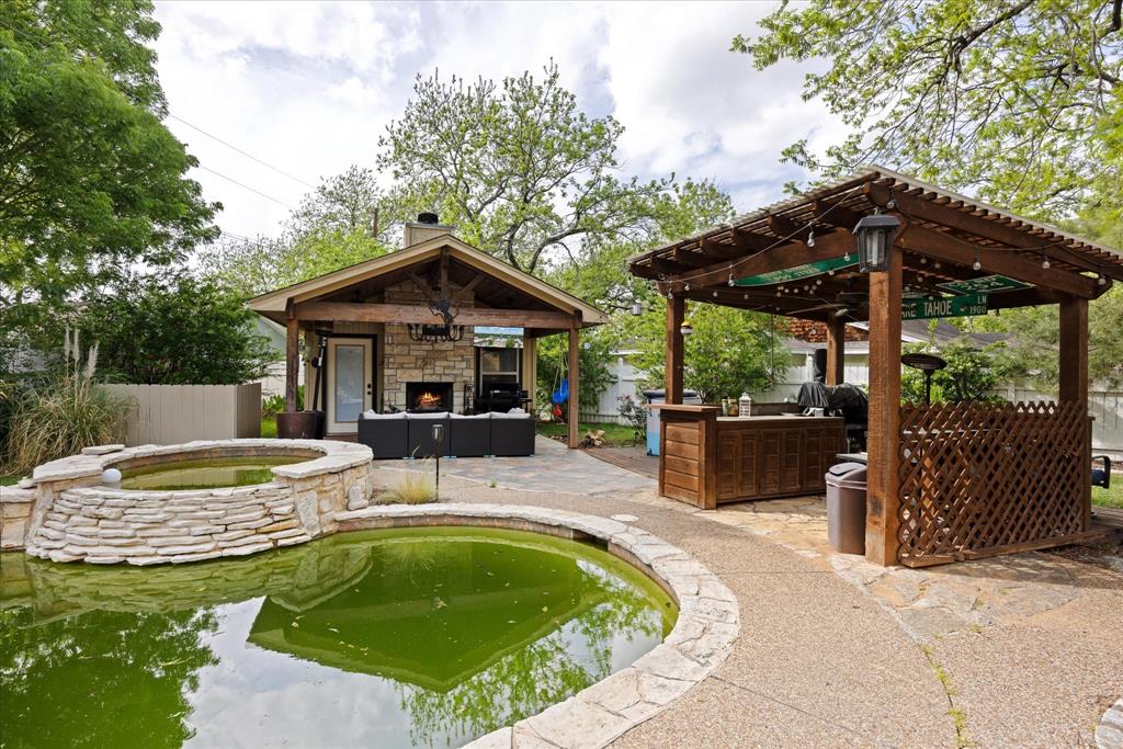 Decordova Bend Estate - Residential