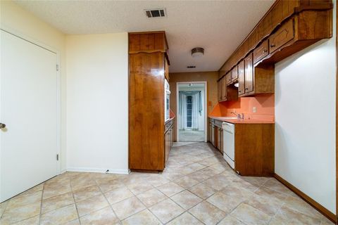 Tiny photo for 6236 Trail Lake Drive, Fort Worth, TX 76133 (MLS # 21195783)