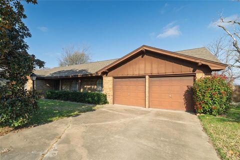 Tiny photo for 6236 Trail Lake Drive, Fort Worth, TX 76133 (MLS # 21195783)