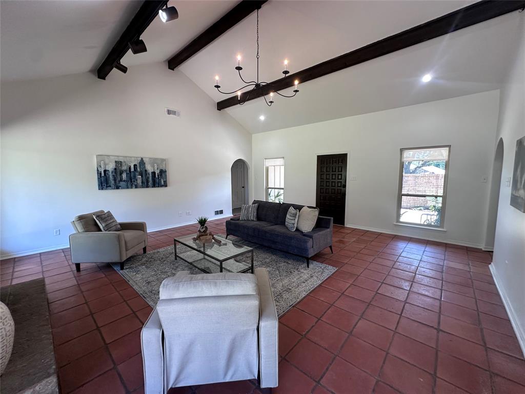 108 Westwood Circle