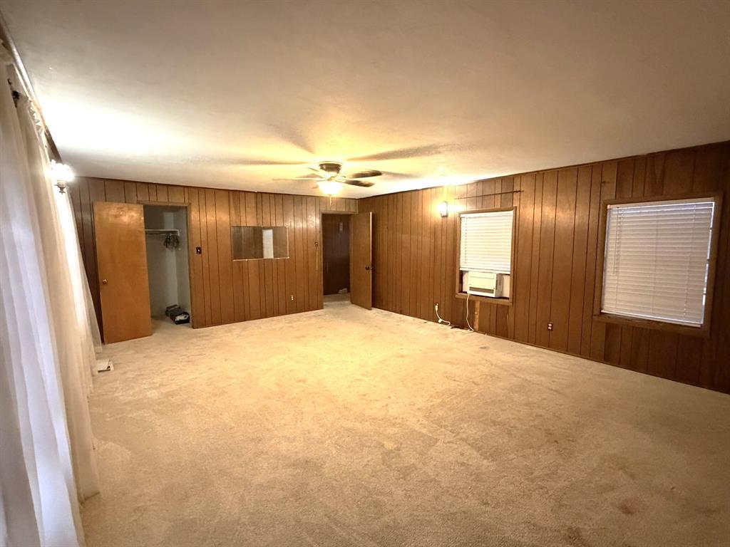 Broadview Acres - Residential