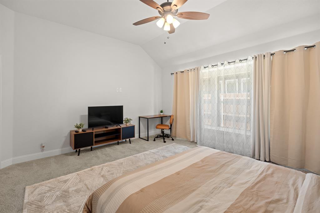 COUNTRY LAKES - Residential Lease