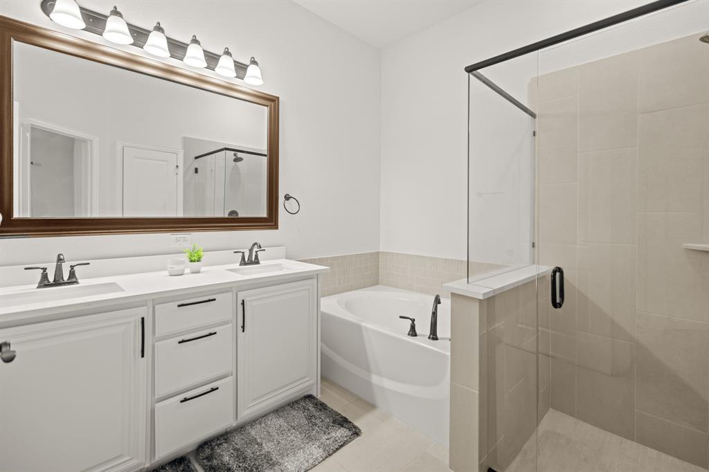 COUNTRY LAKES - Residential Lease