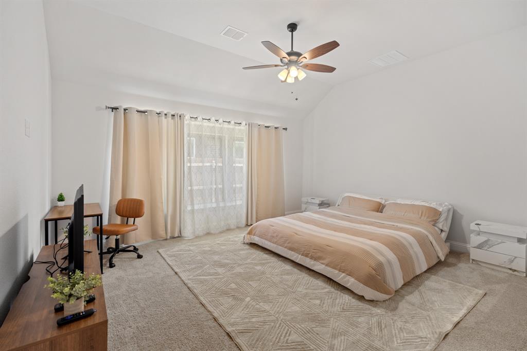 COUNTRY LAKES - Residential Lease