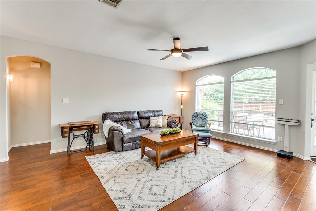 Photo 9 of 31 of 1408 Comanche Drive house