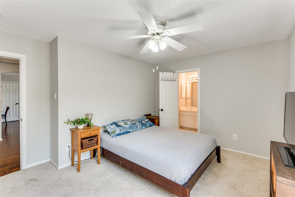 Photo 19 of 31 of 1408 Comanche Drive house