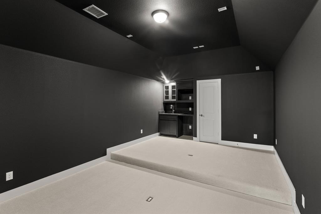 Broadmoor Estates - Residential