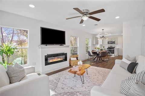 Photo of 3027 Southland Street, Dallas, TX 75215 (MLS # 21207868)