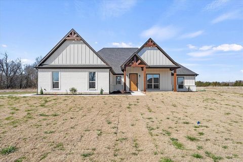 Photo of 3186 County Road 1076, Celeste, TX 75423 (MLS # 21193211)