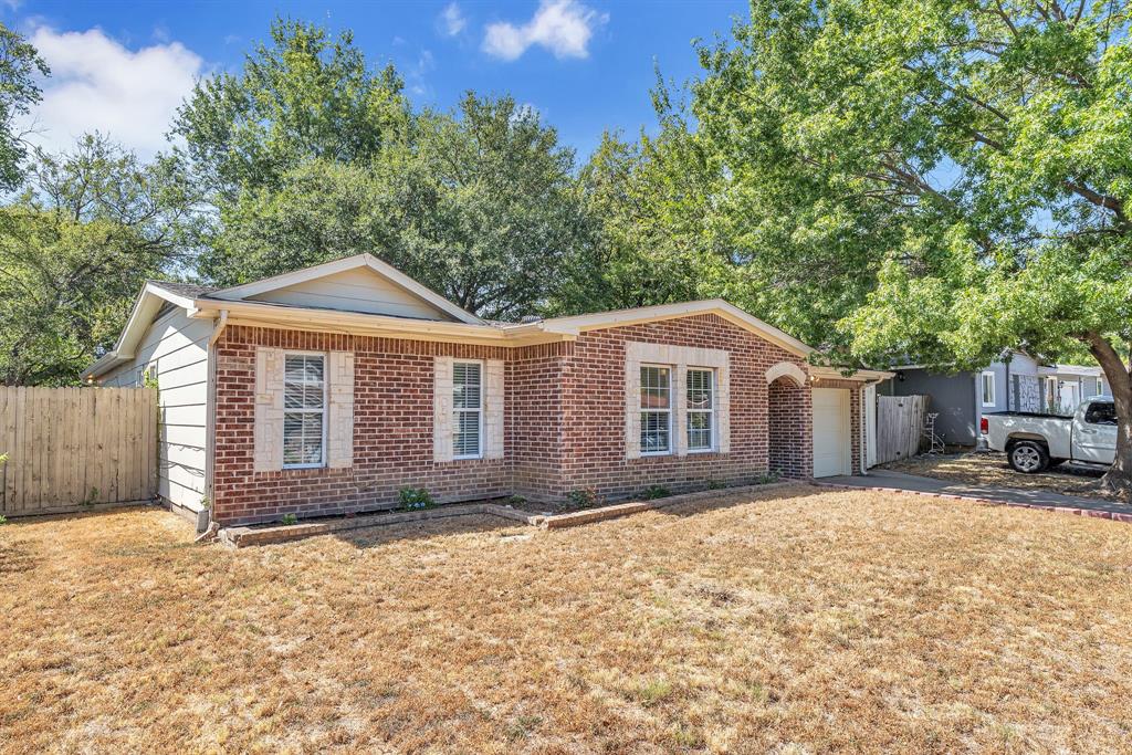 1314 E Lovers Lane