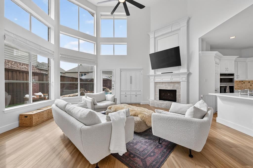 915 Saratoga Drive