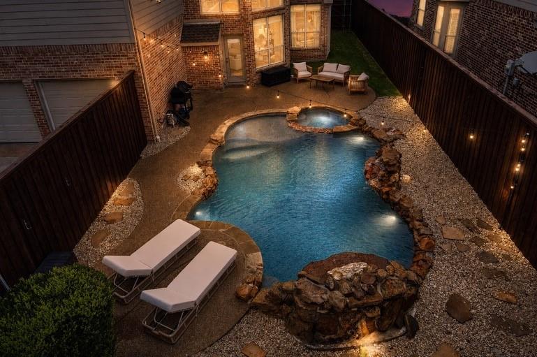 915 Saratoga Drive