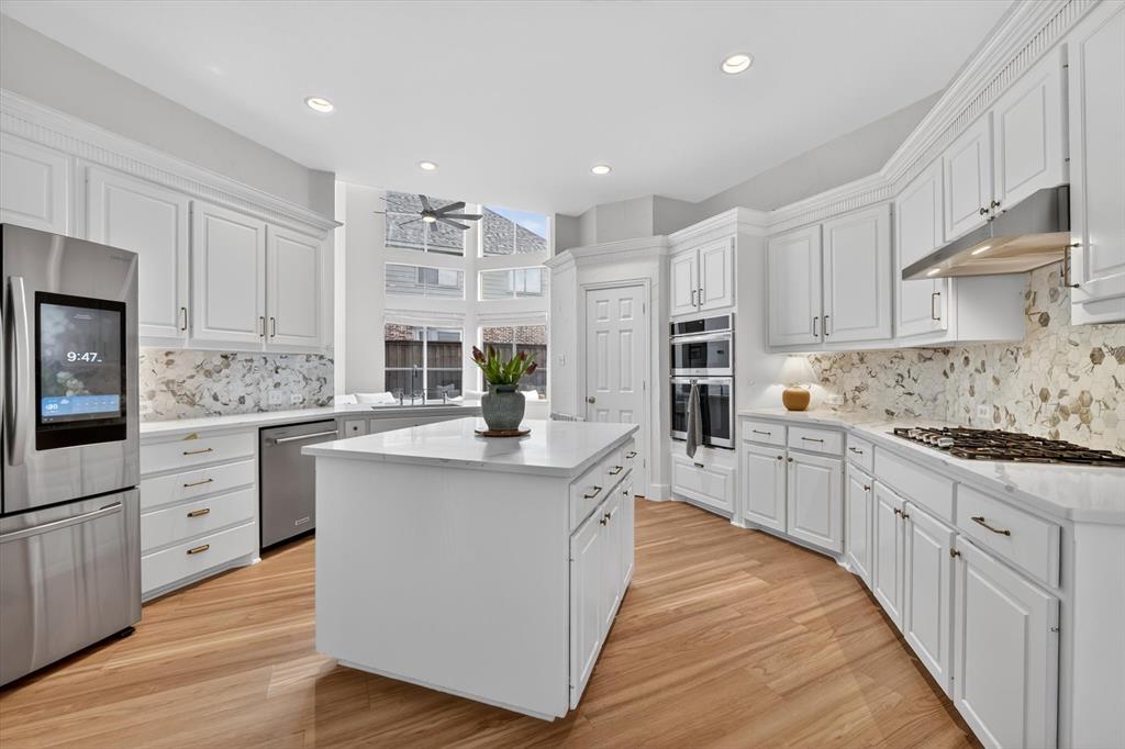 915 Saratoga Drive