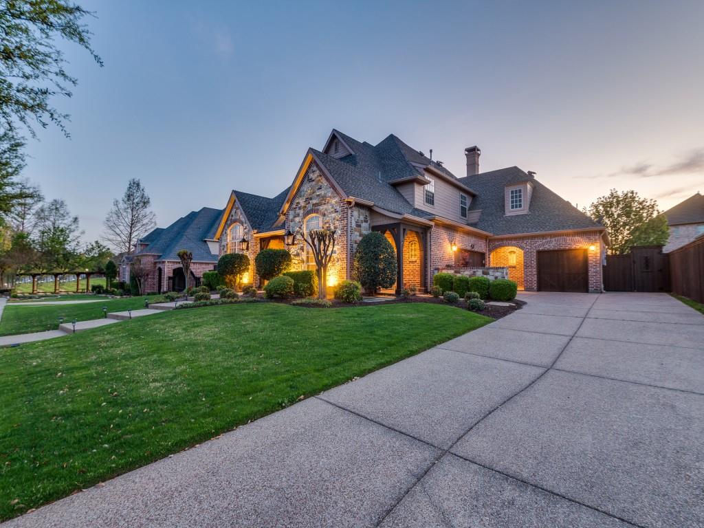 2911 Merlin Drive