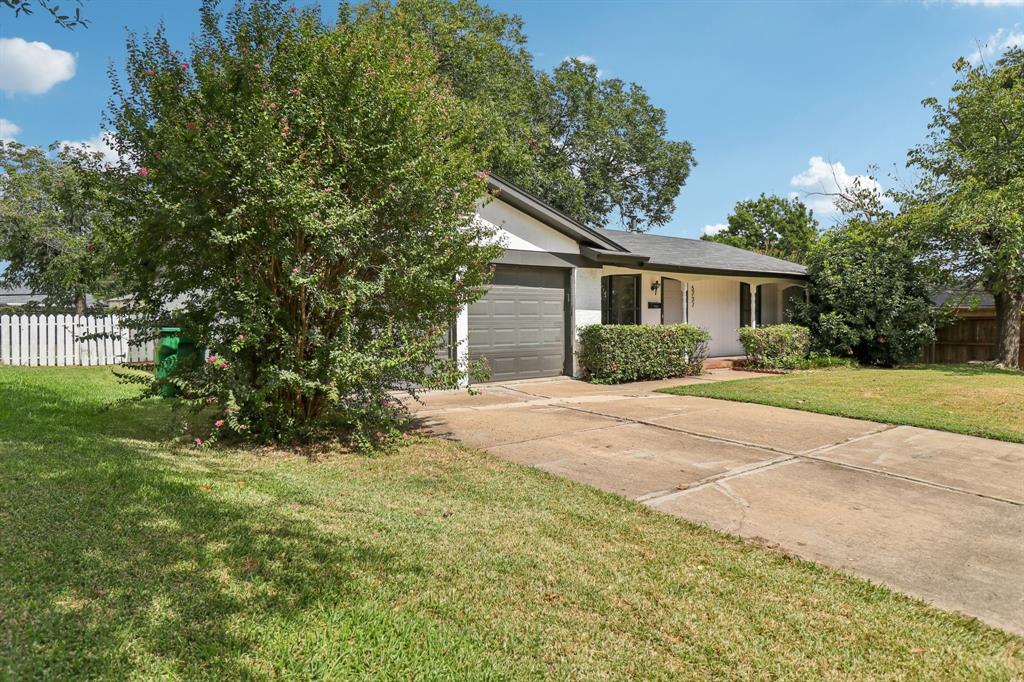 5737 Bonnie Wayne Street