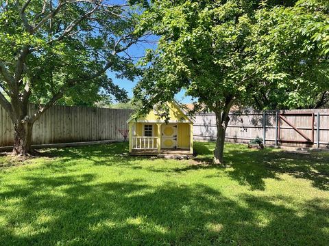 A home in Comanche