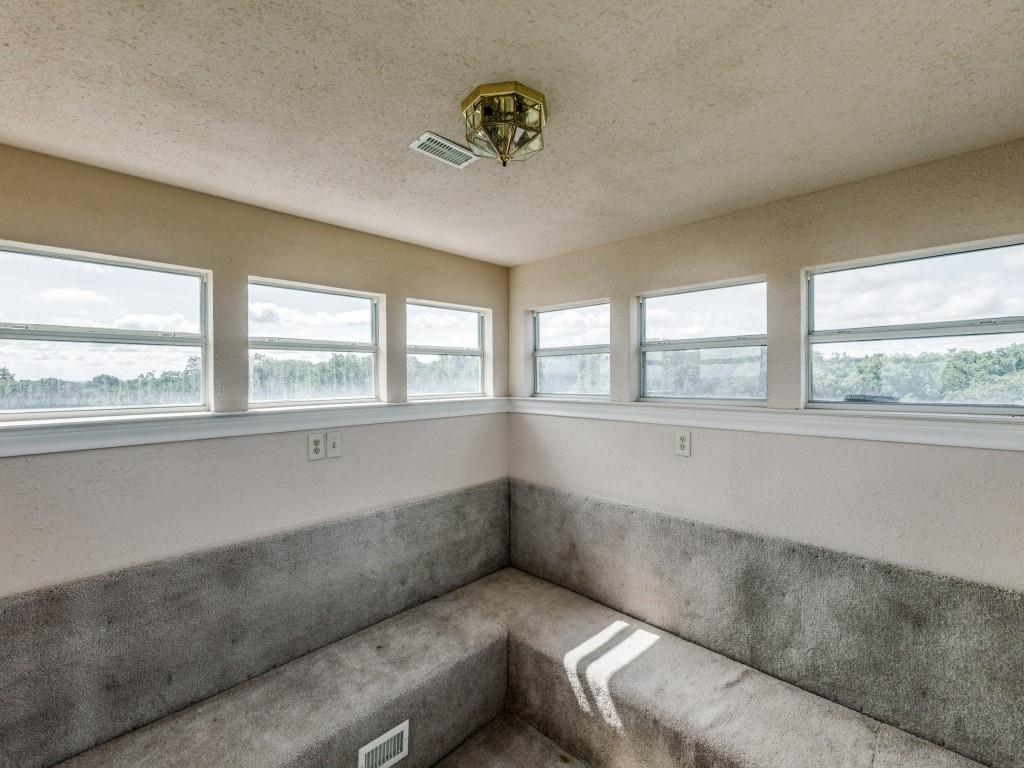 1662 Ross Lane