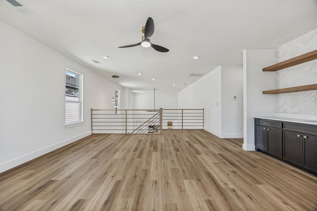 Joe A 02 Irvin - Residential