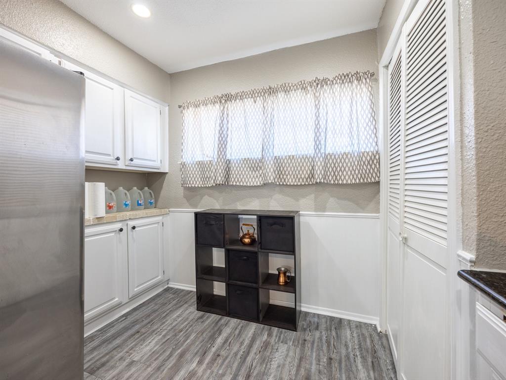 Valwood Park 14 - Residential