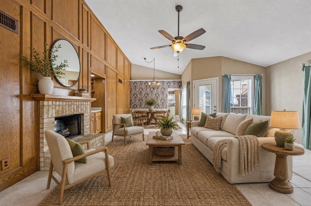 1524 Livingston Drive