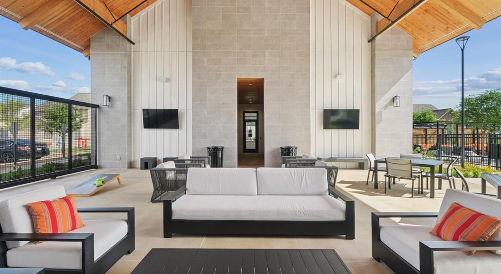 Avendale Painted Tree - Residential Lease