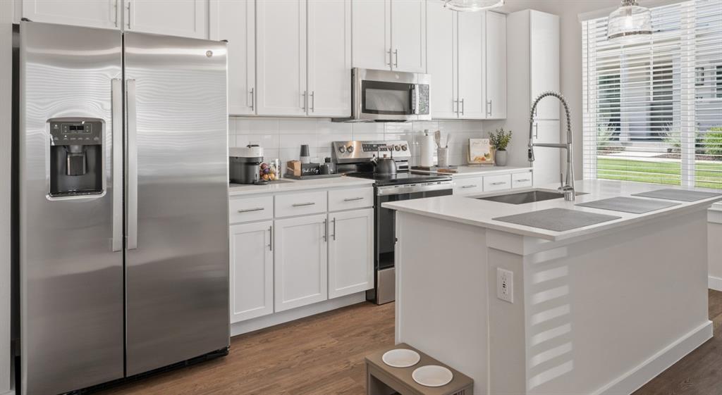 Avendale Painted Tree - Residential Lease