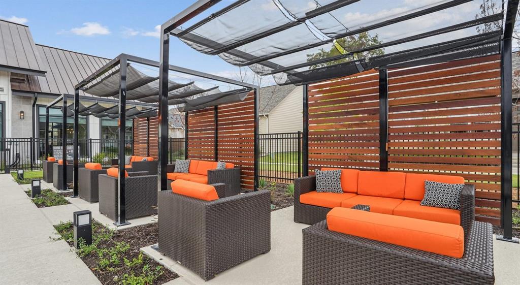 Avendale Painted Tree - Residential Lease