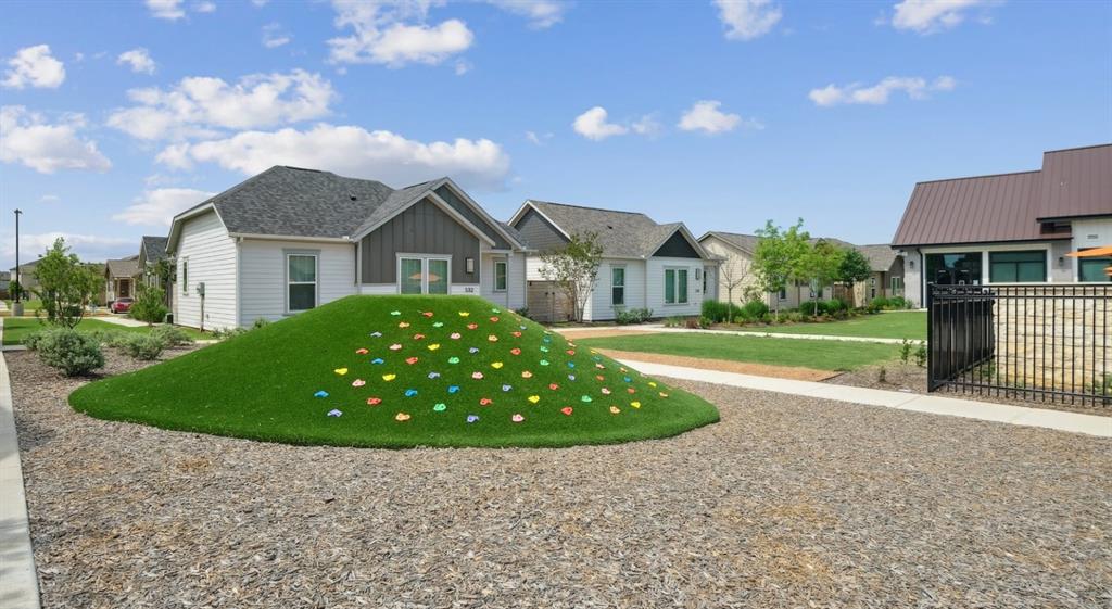 Avendale Painted Tree - Residential Lease