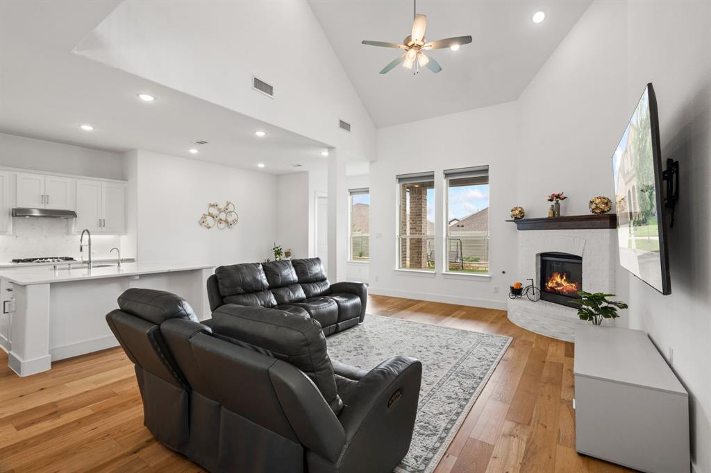 1601 Chickadee Drive