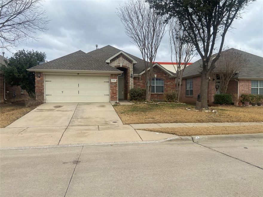 Welcome to the property featuring 3 bedroom and 2 baths. This home has laminated wood flooring  all through out.  Ceiling fans, gorgeous granite countertops and backsplash, gas fireplace.  Landscape with trees.  Separate tub and shower in the master and more.