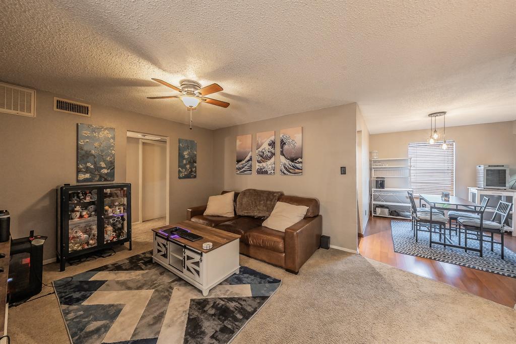 Cedar Ridge At Hurst Twnhms - Residential