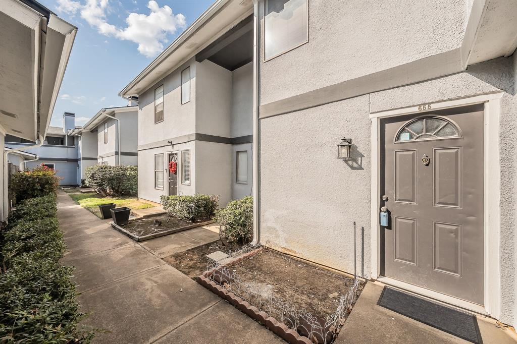 Cedar Ridge At Hurst Twnhms - Residential