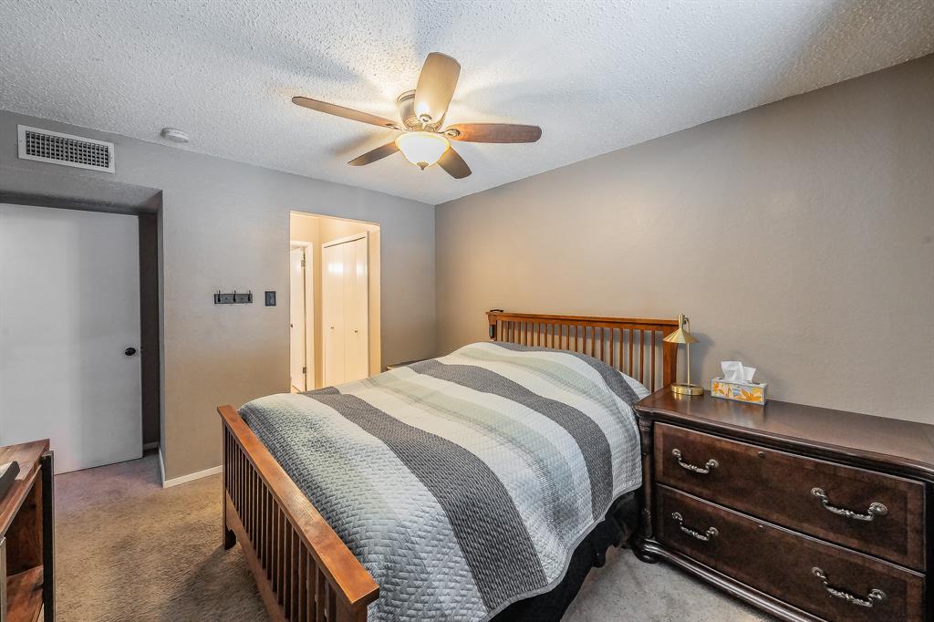 Cedar Ridge At Hurst Twnhms - Residential